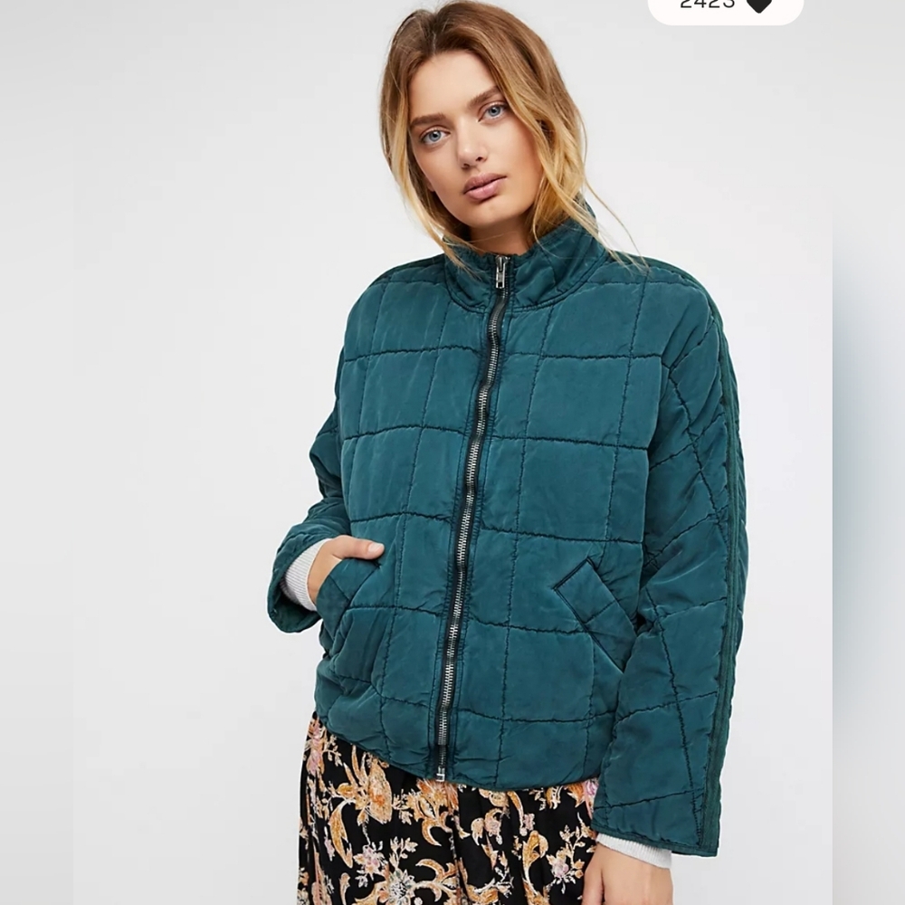 ‼️ISO Free People Dolman quilted jacket‼️